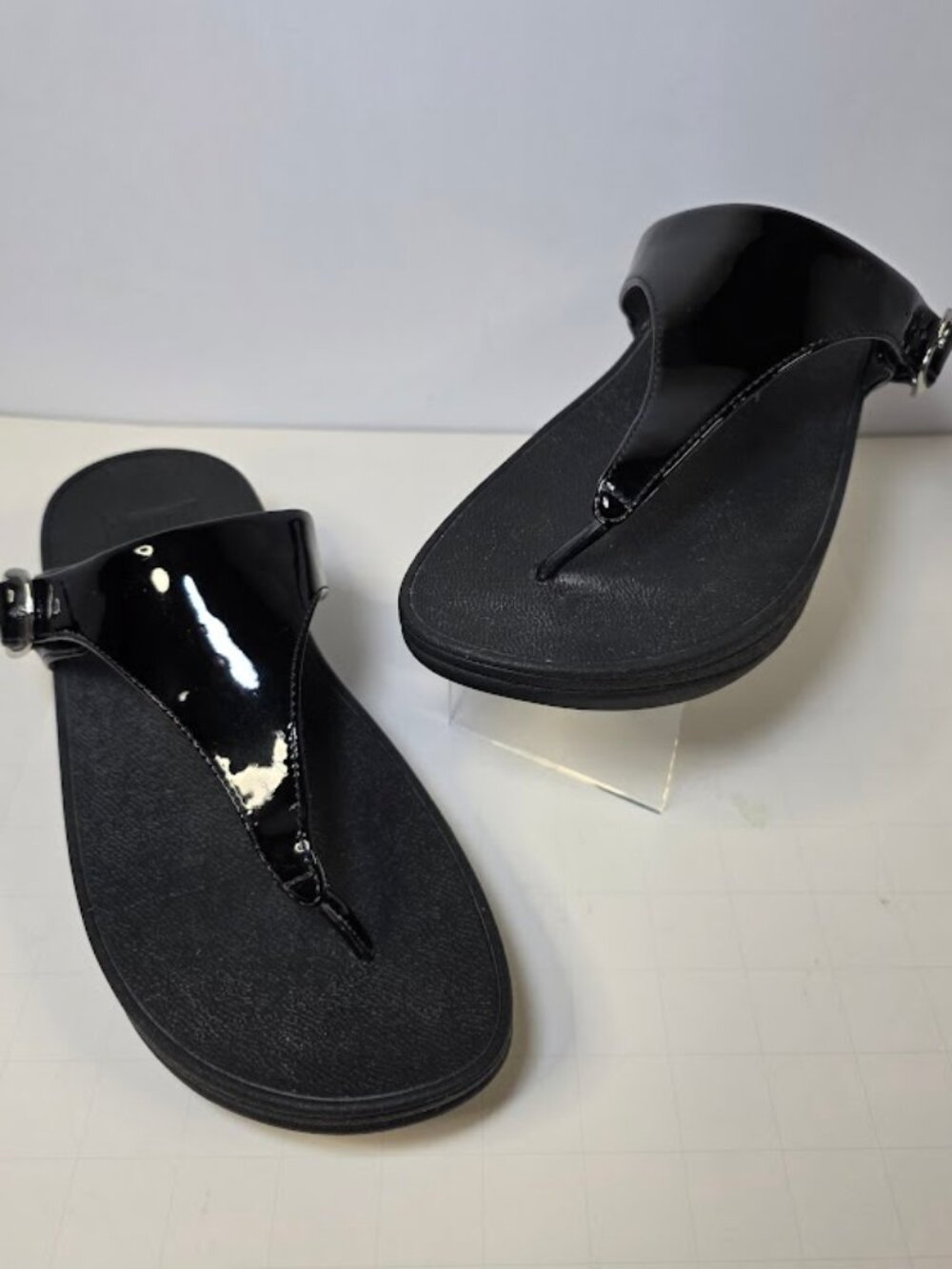 Fitflop The Skinny Patent Leather Sandal in Black 9